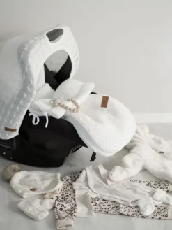 Outlet Baby's Only - suojaava kuomu vauvan turvakaukaloon Lämpöpussit