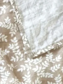 Hot Luomupuuvillainen harso 60x60 2-pack, Leaves-taupe Puuvillaharsot