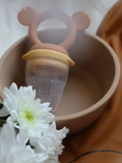 Outlet silikonikulho imukupilla, natural Ruokailuhetkiin