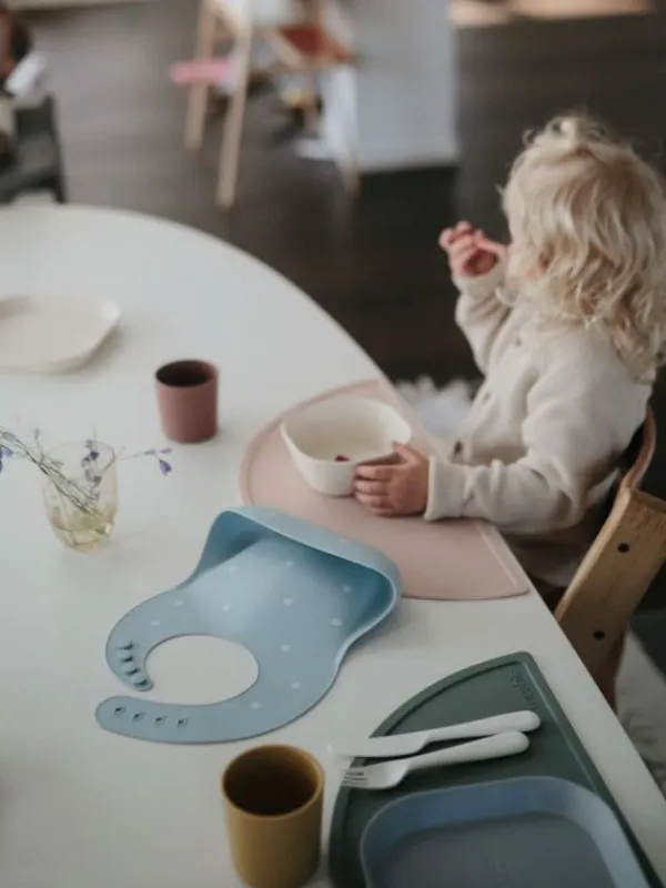Sale - silikoninen ruoka-alusta - Blush Ruokailuhetkiin