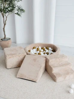 Hot Pehmustettu pallomeri, leikkialusta, liukumäki ja portaat - Teddy Beige Lasten Pallomeret