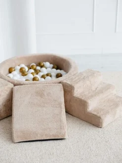 Hot Pehmustettu pallomeri, leikkialusta, liukumäki ja portaat - Teddy Beige Lasten Pallomeret