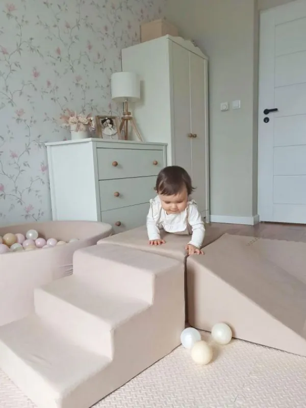 Clearance Pehmustettu pallomeri, leikkialusta, liukumäki ja portaat - Beige Lasten Pallomeret