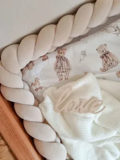 Clearance Velvet Palmikko reunasuoja pinnasänkyyn ja juniorisänkyyn - Beige Vuodevaatteet Ja Viltit